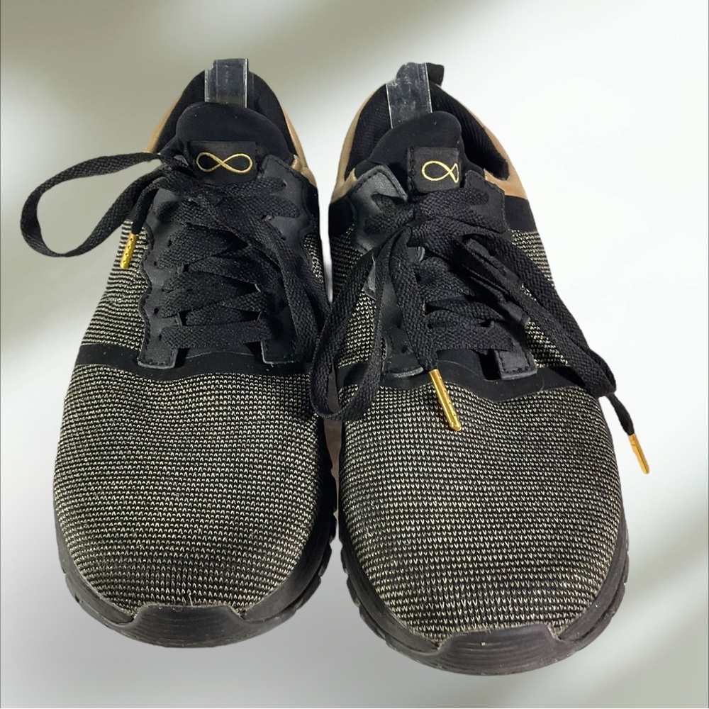 Infinity Sporty Fly Joggers Women's Size 11